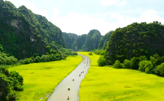 Tam Cốc kh&ocirc;ng ngừng l&agrave;m mới để hấp dẫn du kh&aacute;ch