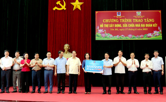 Hỗ trợ x&acirc;y dựng, sửa chữa nh&agrave; Đại đo&agrave;n kết tại Y&ecirc;n M&ocirc;