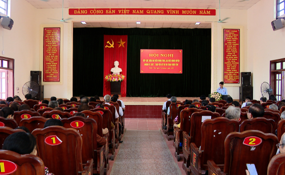 Đại biểu HĐND tỉnh tiếp x&uacute;c cử tri huyện Hoa Lư.