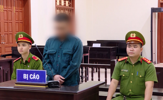 18 năm t&ugrave; d&agrave;nh cho kẻ đồi bại
