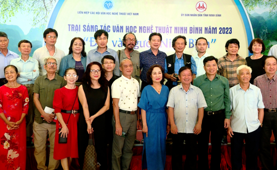 Khai mạc Trại s&aacute;ng t&aacute;c Văn học nghệ thuật tỉnh Ninh B&igrave;nh năm 2023