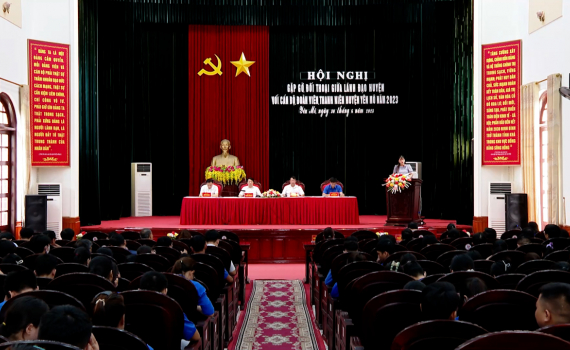 Hội nghị gặp gỡ, đối thoại giữa l&atilde;nh đạo huyện Y&ecirc;n M&ocirc; với c&aacute;n bộ, đo&agrave;n vi&ecirc;n thanh ni&ecirc;n