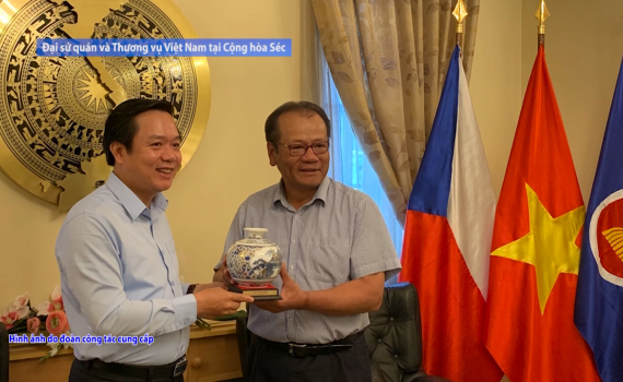 Đồng ch&iacute; Chủ tịch UBND tỉnh kết th&uacute;c tốt đẹp chuyến c&ocirc;ng t&aacute;c tại một số Quốc gia Trung &Acirc;u