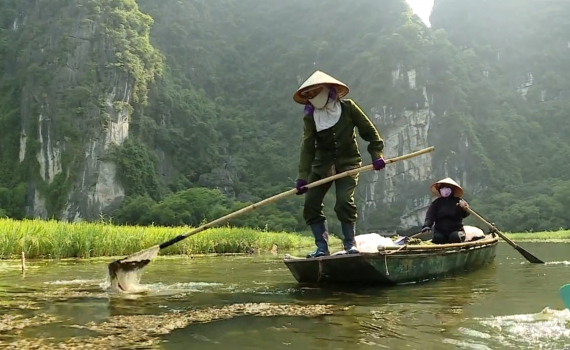 Bảo vệ m&ocirc;i trường để ph&aacute;t triển du lịch di sản Tr&agrave;ng An