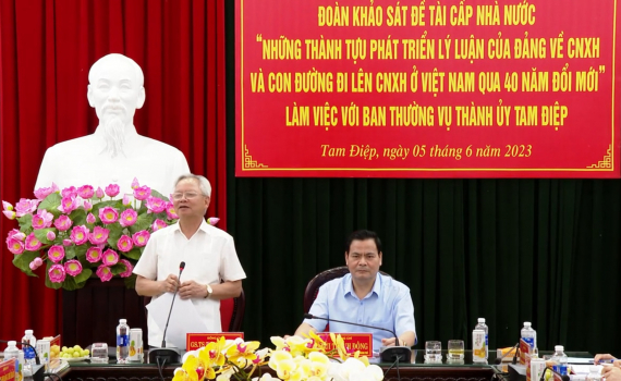 Đo&agrave;n khảo s&aacute;t đề t&agrave;i cấp Nh&agrave; nước l&agrave;m việc với Th&agrave;nh ủy Tam Điệp