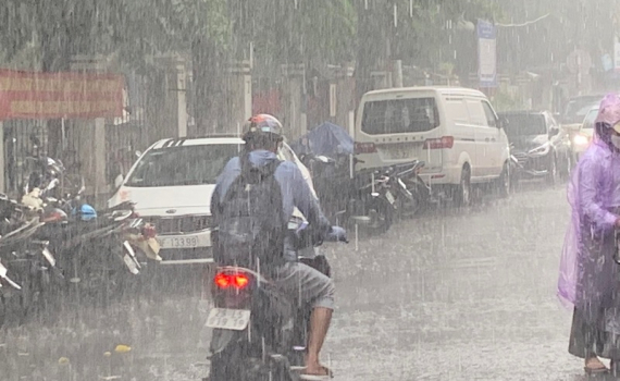 Thời tiết h&ocirc;m nay (16-6): Bắc Bộ hết nắng n&oacute;ng, c&oacute; mưa d&ocirc;ng, c&oacute; nơi mưa rất to