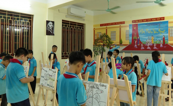 Ninh B&igrave;nh: Đa dạng các hoạt đ&ocirc;̣ng b&ocirc;̉ ích cho học sinh trong dịp h&egrave;