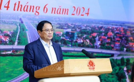 Thủ tướng Phạm Minh Ch&iacute;nh: Thi đua đạt mục ti&ecirc;u cả nước c&oacute; 3.000km đường bộ cao tốc trước ng&agrave;y 31-12-2025
