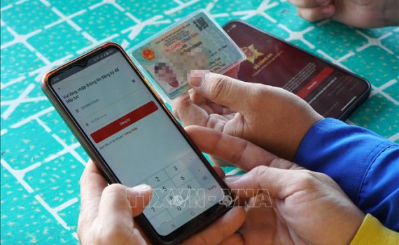 Từ 1.7, người vi phạm giao th&ocirc;ng sẽ bị tạm giữ giấy tờ tr&ecirc;n VNeID