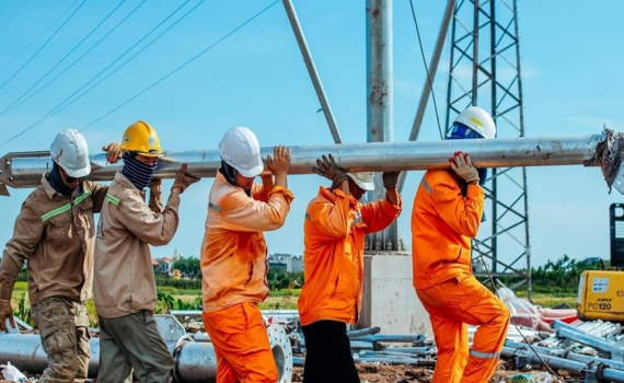 Tạo mọi điều kiện để Dự &aacute;n đường d&acirc;y 500kV mạch 3 về đ&iacute;ch