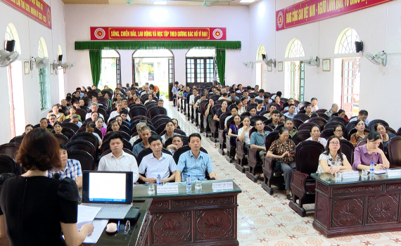 Hội nghị phổ biến kiến thức cho người l&agrave;m c&ocirc;ng t&aacute;c x&atilde; hội