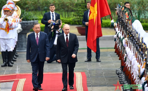 Chủ tịch nước T&ocirc; L&acirc;m chủ tr&igrave; lễ đ&oacute;n cấp Nh&agrave; nước Tổng thống Li&ecirc;n bang Nga Vladimir Putin