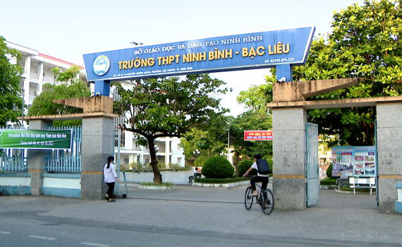 Th&ocirc;ng b&aacute;o điểm s&agrave;n, điểm chuẩn tr&uacute;ng tuyển lớp 10 THPT c&ocirc;ng lập năm học 2024-2025