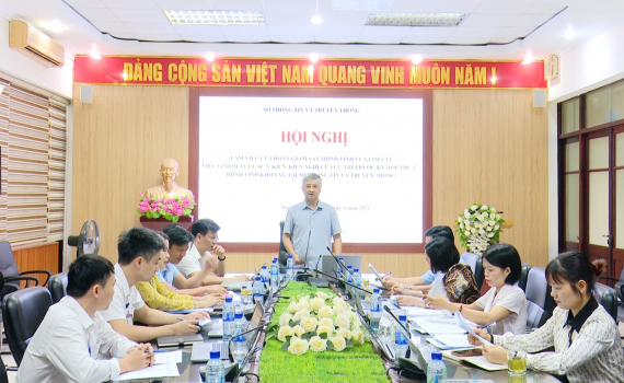Gi&aacute;m s&aacute;t việc giải quyết c&aacute;c &yacute; kiến, kiến nghị của cử tri tại Sở Th&ocirc;ng tin v&agrave; Truyền th&ocirc;ng