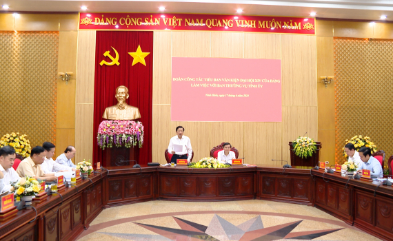 Đo&agrave;n c&ocirc;ng t&aacute;c của Tiểu ban Văn kiện Đại hội XIV của Đảng l&agrave;m việc với Ban Thường vụ Tỉnh ủy Ninh B&igrave;nh