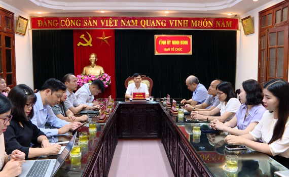 Bồi dưỡng kiến thức về x&acirc;y dựng Đảng cho l&atilde;nh đạo, ph&oacute;ng vi&ecirc;n, bi&ecirc;n tập vi&ecirc;n