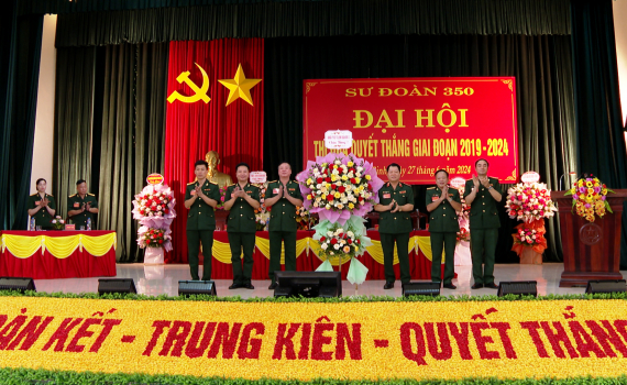 Đại hội thi đua Quyết thắng Sư đo&agrave;n 350