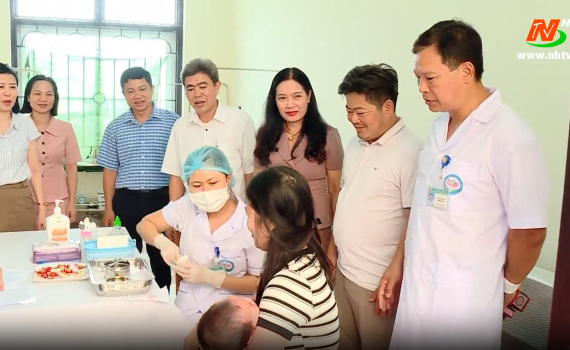Ninh B&igrave;nh: Tr&ecirc;n 43 ngh&igrave;n trẻ em trong độ tuổi được bổ sung Vitamin A