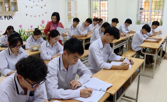 C&ocirc; gi&aacute;o Mai Thị Thu H&acirc;n - Tấm gương s&aacute;ng trong ng&agrave;nh Gi&aacute;o dục Ninh B&igrave;nh