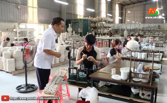​Sở C&ocirc;ng Thương tổ chức lớp đ&agrave;o tạo n&acirc;ng cao tay nghề sản xuất gốm
