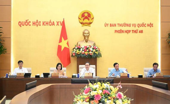 Uỷ ban Thường vụ Quốc hội cho &yacute; kiến tiếp thu, chỉnh l&yacute; dự thảo Luật Nh&agrave; gi&aacute;o