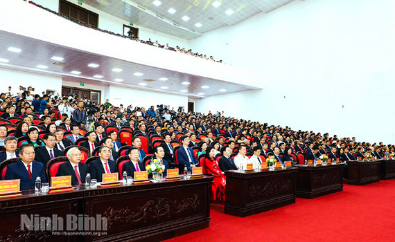 Ninh B&igrave;nh long trọng tổ chức Lễ c&ocirc;ng bố Nghị quyết, Quyết định của Trung ương v&agrave; của tỉnh về s&aacute;p nhập đơn vị h&agrave;nh ch&iacute;nh