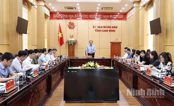 Thứ trưởng Thường trực Bộ Gi&aacute;o dục-Đ&agrave;o tạo kiểm tra c&ocirc;ng t&aacute;c chuẩn bị tổ chức Kỳ thi tốt nghiệp THPT năm 2025 tại tỉnh Ninh B&igrave;nh