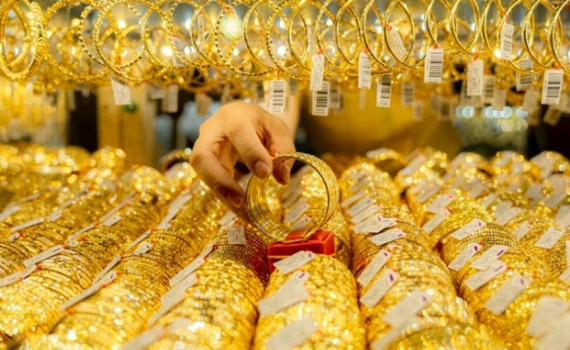 Gi&aacute; v&agrave;ng chiều nay (6-6): V&agrave;ng miếng SJC đồng loạt tăng