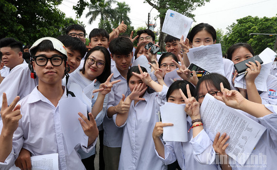 Th&iacute; sinh thi Chương tr&igrave;nh Gi&aacute;o dục phổ th&ocirc;ng 2018 ho&agrave;n th&agrave;nh Kỳ thi tốt nghiệp THPT năm 2025