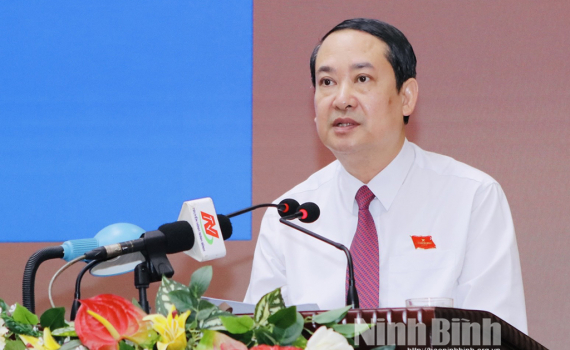 N&ecirc;u cao tinh thần tr&aacute;ch nhiệm, ph&aacute;t huy d&acirc;n chủ, tập trung tr&iacute; tuệ, t&iacute;ch cực thảo luận, quyết định c&aacute;c vấn đề quan trọng