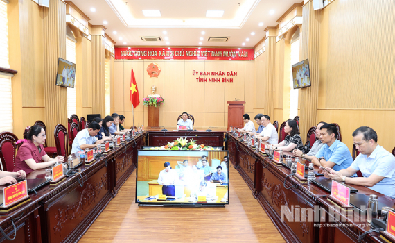 Hội nghị trực tuyến đ&aacute;nh gi&aacute; kết quả triển khai c&aacute;c nhiệm vụ chuyển đổi số chuẩn bị thực hiện m&ocirc; h&igrave;nh ch&iacute;nh quyền địa phương 2 cấp