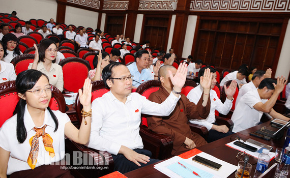 Th&ocirc;ng qua 16 nghị quyết tại Kỳ họp thường lệ giữa năm 2025, HĐND tỉnh kh&oacute;a XV