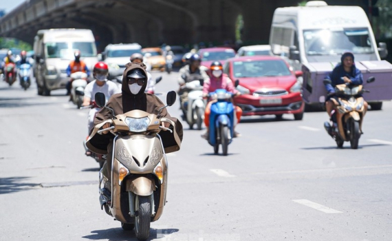 Thời tiết h&ocirc;m nay (21-6): Bắc Bộ ng&agrave;y nắng, mưa r&agrave;o v&agrave;o chiều tối