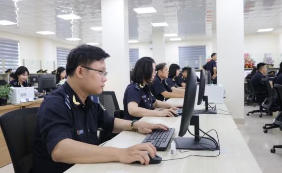 B&atilde;i bỏ 10 thủ tục trong lĩnh vực hải quan, kinh doanh h&agrave;ng miễn thuế
