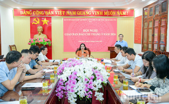 Hội nghị giao ban b&aacute;o ch&iacute; th&aacute;ng 5/2026