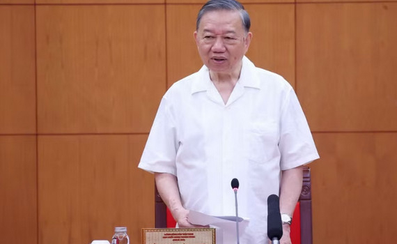 Tổng B&iacute; thư, Chủ tịch nước T&ocirc; L&acirc;m: Kh&ocirc;ng để x&atilde; hội gi&agrave;u l&ecirc;n về vật chất nhưng ngh&egrave;o đi về văn h&oacute;a, đạo đức v&agrave; c&aacute;c gi&aacute; trị nh&acirc;n văn