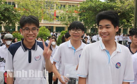 Gần 48 ngh&igrave;n th&iacute; sinh Ninh B&igrave;nh ho&agrave;n th&agrave;nh b&agrave;i thi m&ocirc;n To&aacute;n Kỳ thi Tốt nghiệp THPT năm 2026