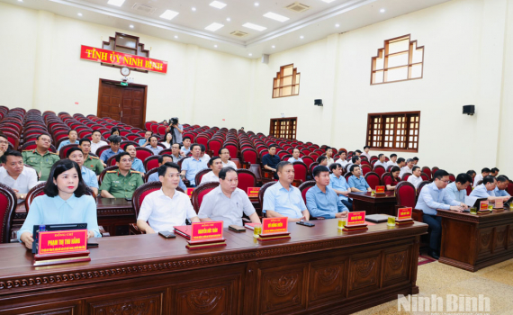 Phi&ecirc;n họp chuy&ecirc;n đề về th&uacute;c đẩy ph&aacute;t triển khoa học c&ocirc;ng nghệ, đổi mới s&aacute;ng tạo