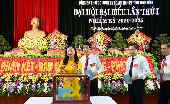 26 đồng ch&iacute; được bầu v&agrave;o Ban Chấp h&agrave;nh Đảng bộ Khối CQ&DN tỉnh nhiệm kỳ 2020-2025