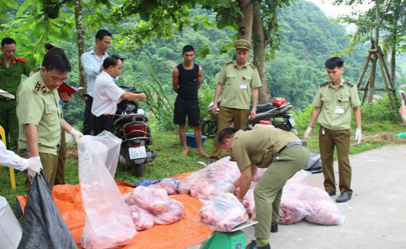 6 th&aacute;ng đầu năm, bu&ocirc;n lậu &lsquo;n&oacute;ng&rsquo; từ thịt lợn đến ma t&uacute;y