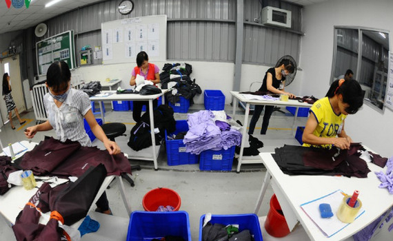 Cần hỗ trợ DN, người lao động vượt qua giai đoạn tiền khủng hoảng