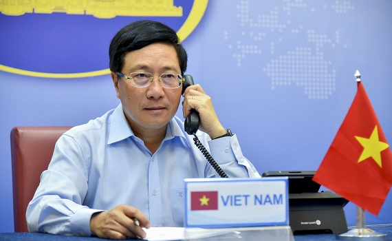 Ph&oacute; Thủ tướng Phạm B&igrave;nh Minh điện đ&agrave;m với Bộ trưởng Ngoại giao Anh