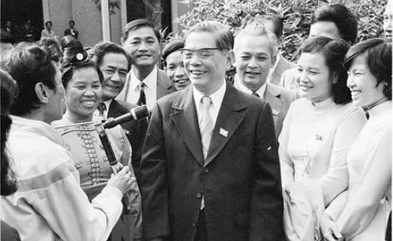 Tổng B&iacute; thư Nguyễn Văn Linh: &ldquo;H&atilde;y trả về cho sản xuất sự vận h&agrave;nh đ&uacute;ng quy luật&rdquo;