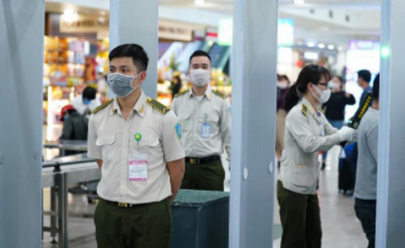 10 địa phương tạm dừng đường bay đến TPHCM