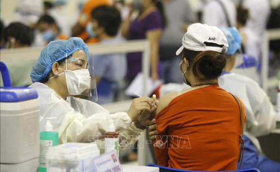 Bộ Y tế y&ecirc;u cầu đẩy nhanh tiến độ ti&ecirc;m chủng vaccine ph&ograve;ng Covid-19 