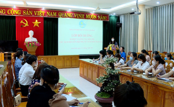 Bồi dưỡng nghiệp vụ cho Chủ tịch Hội LHPN cơ sở mới tham gia