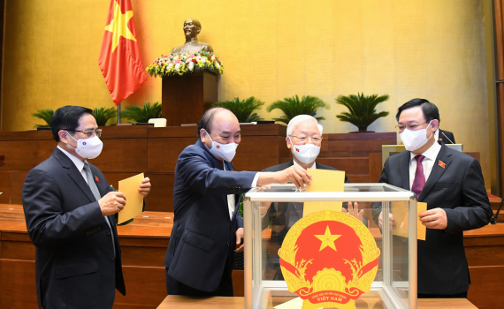 CHỦ TỊCH NƯỚC NGUYỄN XU&Acirc;N PH&Uacute;C TUY&Ecirc;N THỆ nhậm chức trước Quốc hội