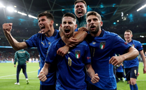Tuyển Italy v&agrave;o chung kết EURO 2020 sau loạt s&uacute;t lu&acirc;n lưu may rủi 