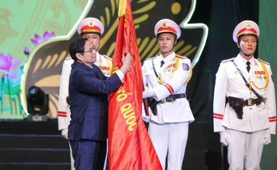 Thủ tướng: Cảnh s&aacute;t nh&acirc;n d&acirc;n Việt Nam viết tiếp những bản anh h&ugrave;ng ca chiến thắng của thời kỳ mới