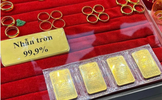 Gi&aacute; v&agrave;ng h&ocirc;m nay (6-7): Lao dốc kh&ocirc;ng phanh, ồ ạt b&aacute;n th&aacute;o